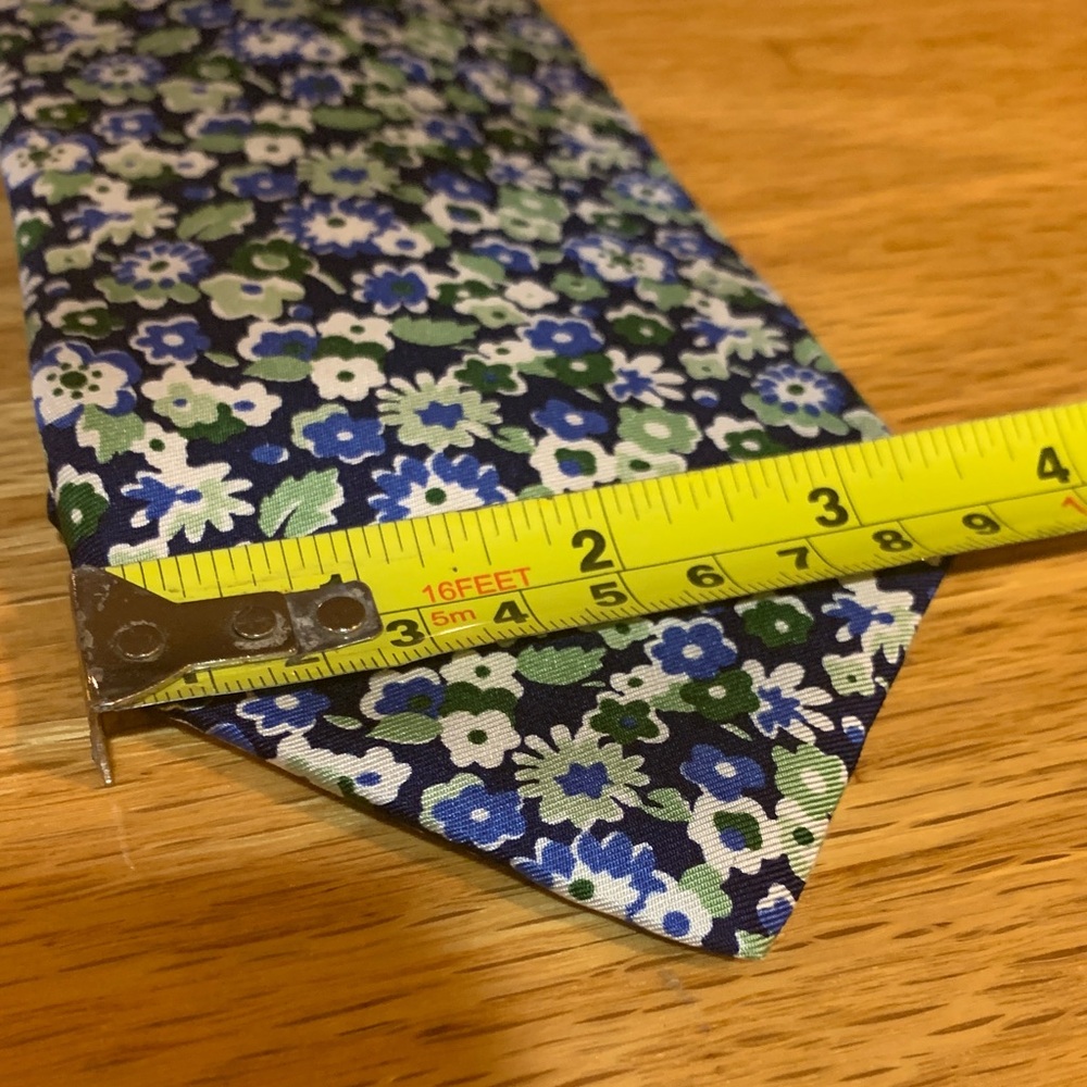 Tommy Hilfiger Floral Blue and Green Tie - Picture 5 of 7
